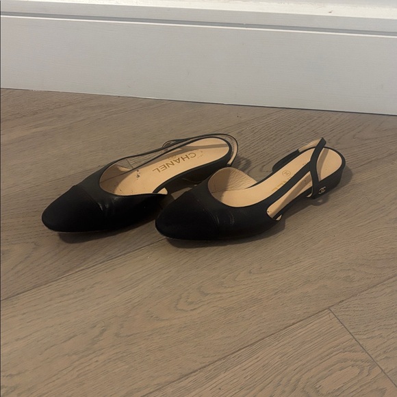 Chanel Slingback Flats in Black Leather Size 36C - Picture 4 of 7